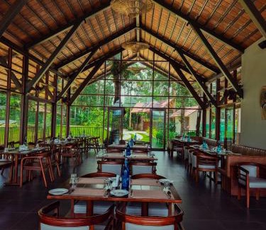 Meppadi Station Balnéaire | Sterling Lontano Waterfront Wayanad