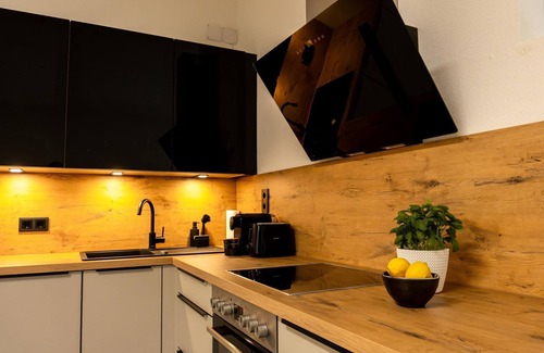 Steindorf am Ossiacher See Appartement | StieglONE - Mustard, Austria