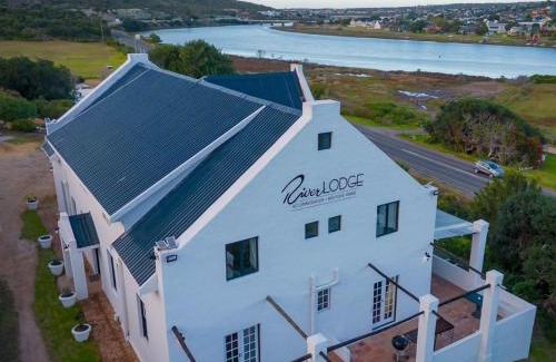 Still Bay Cabine | Stilbaai River Lodge