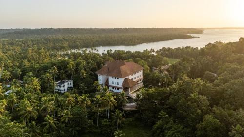 Chirayinkil Hôtel | Still Waters Alaya Stays by ELIVAAS