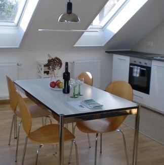 Strehlen Appartement | Stilvolle Ferienwohnung am Großen Garten