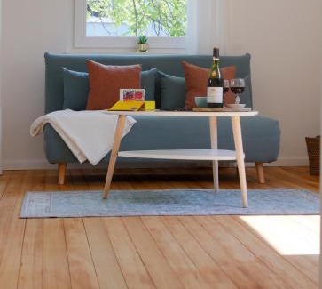 Steinbach Appartement | Stilvolle FeWo *Rebland* Balkon-Netflix-Parking