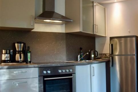 Sudstadt Appartement | Stilvolle Wohnung mit Balkon & Parkplatz
