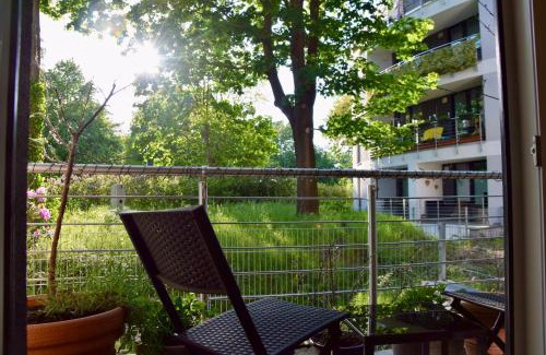 Sudstadt Appartement | Stilvolle Wohnung mit Balkon & Parkplatz