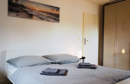 Stadtmitte Appartement | Stilvolles Apartment in Stadtnähe und Wenige Minuten vom Park Entfernt