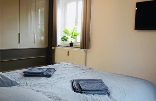 Stadtmitte Appartement | Stilvolles Apartment in Stadtnähe und Wenige Minuten vom Park Entfernt