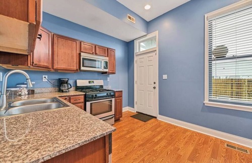 St. Louis Hôtel | STL, Tower Grove, 2-Story Townhome - A