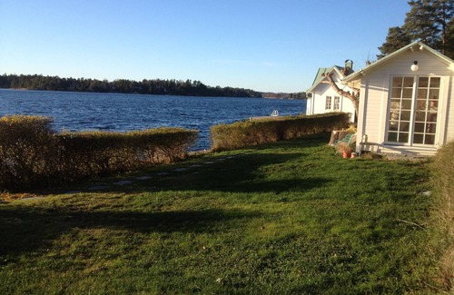 Vaxholm Maison | Stockholm. Eau de mer fantastique avec sauna et jacuzzi pour 11-12 personnes