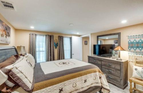 Fort Worth Maison | StockYards! Less than 4 minutes-Sleeps 8-Lee House