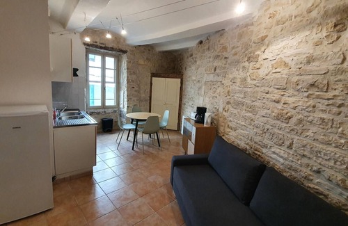 Barjac Appartement | Appartement en pierre au coeur de Barjac