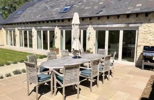 Condicote Maison | Stone Barn, contemporary barn conversion