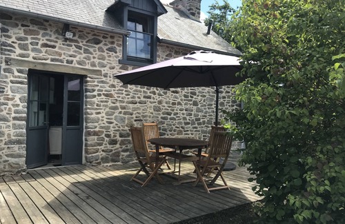 Mont-Dol Maison | Maisonnette en pierre entre Saint Malo et le Mont Saint Michel
