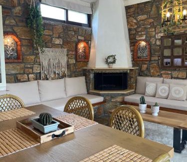 Leptokaria Maison | Stone cottage by the Coast of Olympus