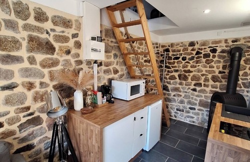Roz-sur-Couesnon Maison | Stone cottage with private garden, in a quiet location, on the Mont-Saint-Michel bay