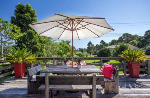 Woodstock Maison | Stone Cottage - vineyard estate w. fireplace