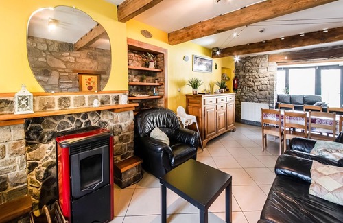 Han-sur-Lesse Cottage | Gîte moderne avec jardin, jacuzzi et sauna à Rochefort.