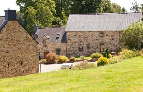 Guegon Maison | Stone cottage with modern cosy interior near to Josselin