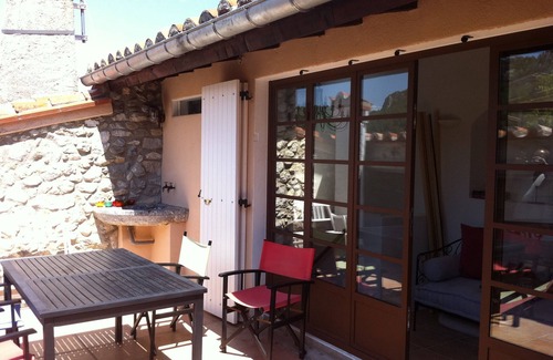 Tautavel Maison | Cottage en pierre avec terrasse sur le toit près des montagnes et des plages.
