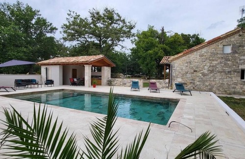 Monbalen Maison | Casa de campaña de piedra vista totalmente renovado y equipado