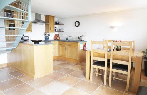 Spaunton Maison | Stone Cross