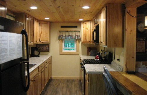 Sabinsville Cabine | Vue sur Mountain Ridge, 2 criques, 10 acres, immense cour, privé, chalet Blair Creek.