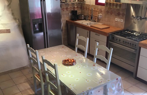 Mirabel-aux-Baronnies Maison | Maison en pierres atypique