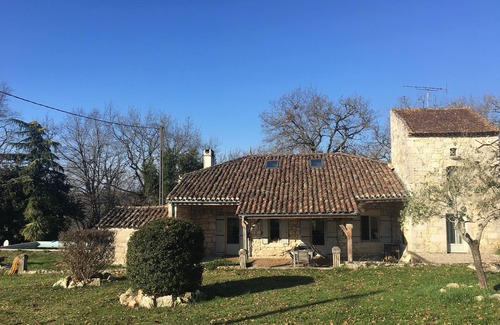 Saint-Caprais-de-Lerm Maison | Maison en pierre avec piscine