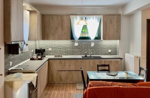 Edessa Appartement | Stone House - Bike Friendly Home