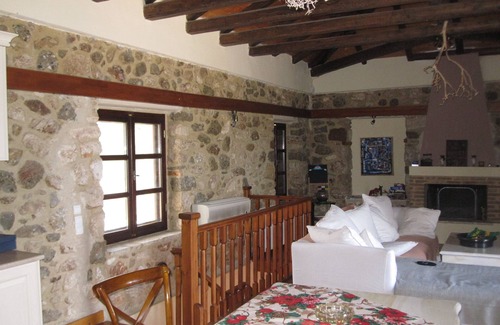 Evrostina Maison | Stone House by the sea