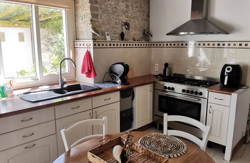 Le Bernard Maison | Maison en pierres avec jardin, 7 km des plages, 6 pers, 3 chambres - Le Bernard