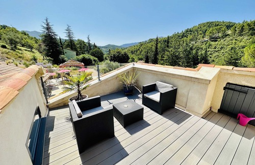 Buis-les-Baronnies Villa | Maison en pierre, piscine, spa, terrain de pétanque, bar extérieur