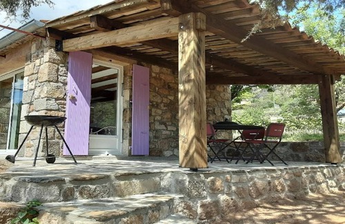 Chambonas Maison | Tiny maison avec piscine partagיe א Chambonas