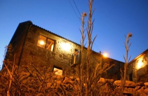 A Caniza Cottage | Maison en pierre à côté d'un vignoble pour 2 personnes. Animaux acceptés.