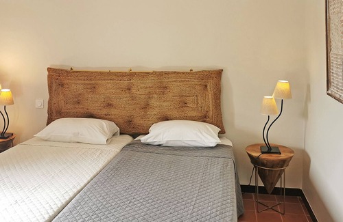 Orgnac-l'Aven Maison | Maison en pierre piscine privée, vue panoramique, proche des Gorges de l'Ardèche