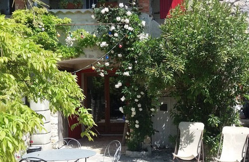 Saint-Theodorit Maison | Stone house with swimming pool between the sea and the Cevennes mountains