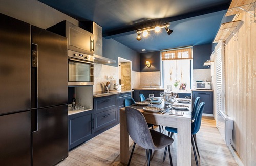 Vertheuil Villa | Demeure en pierre avec piscine