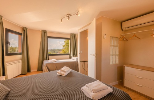Vilafreser Maison | Maison en pierre avec jardin privé, piscine, jacuzzi, barbecue, baby-foot et billard