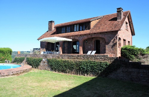 Lagleygeolle Maison | Maison en pierre avec piscine et vue magique à 360°