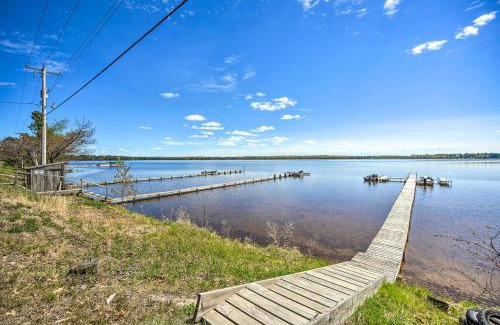 Stone Lake Maison | Stone Lake Cabin Grill and Access to Fishing!