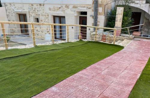 Galatas Maison | Stone Luxury Suite