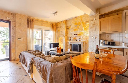 Paliouri Maison | STONE MAISONETTE PALIOURI