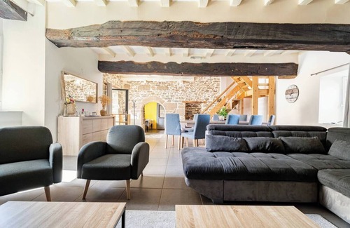 Plerguer Maison | Manoir pierre dans centre équestre vers saint malo/mont saint michel