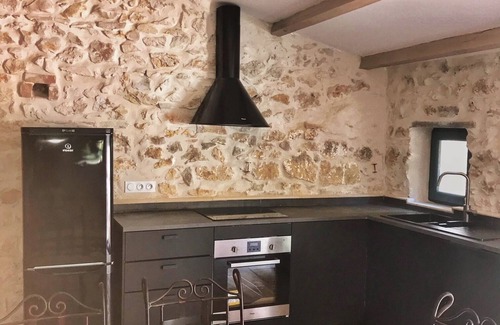 Lussan Maison | Mazet en pierre avec piscine chauffée à 15 minutes d'Uzes