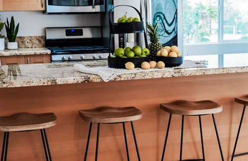 Leucadia Maison | Stone Steps Beach is open ! Just Steps Away from the beach.