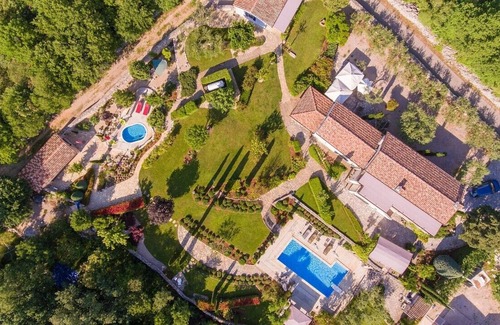 Sveti Ivan Dobrinjski Villa | Stone Villa with pool