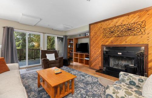 Nellysford Maison | Stoneridge 77 with Wintergreen Advantage
