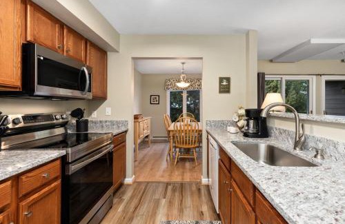 Nellysford Maison | Stoneridge 77 with Wintergreen Advantage