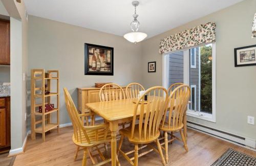 Nellysford Maison | Stoneridge 77 with Wintergreen Advantage