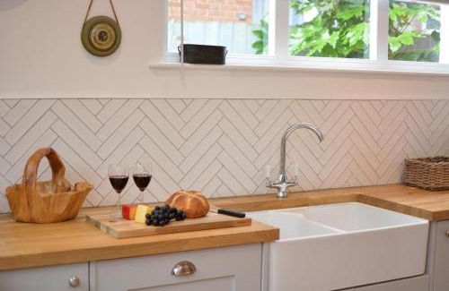 Cromer Maison | Stones Throw