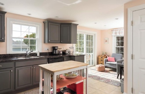 Dartmouth Maison | Stones Throw Waterfront